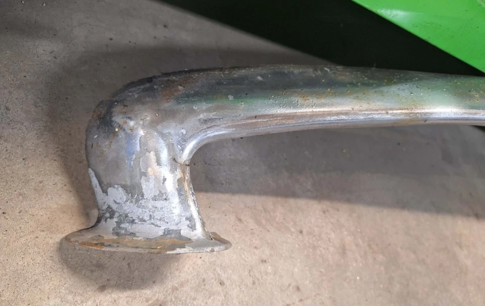 Buick Special Roadmaster 1956 barra de capó de parrilla superior Foto 2 de 4