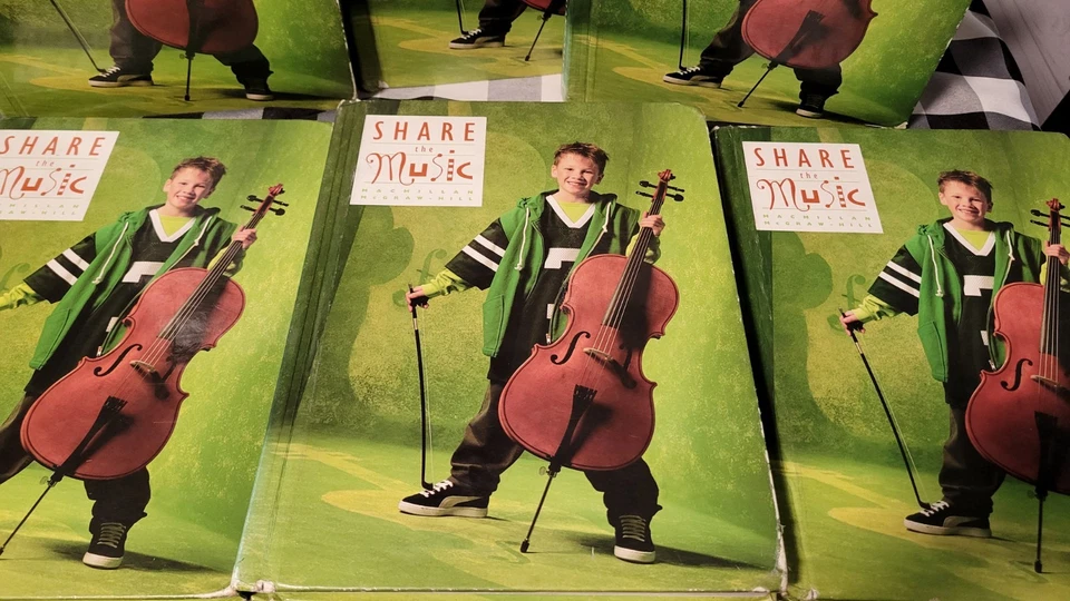 Share The Music-Grade 3 Curriculum /Hardcover *Pre-owned* MacMillan/McGraw-Hill - Image 2 of 4