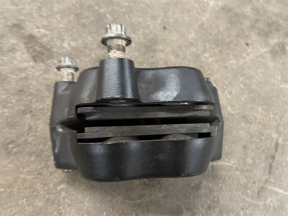 Pinza de freno delantera Harley Davidson FXD Dyna Super Glide Fat Bob St. 08-11 OEM Foto 4 de 4