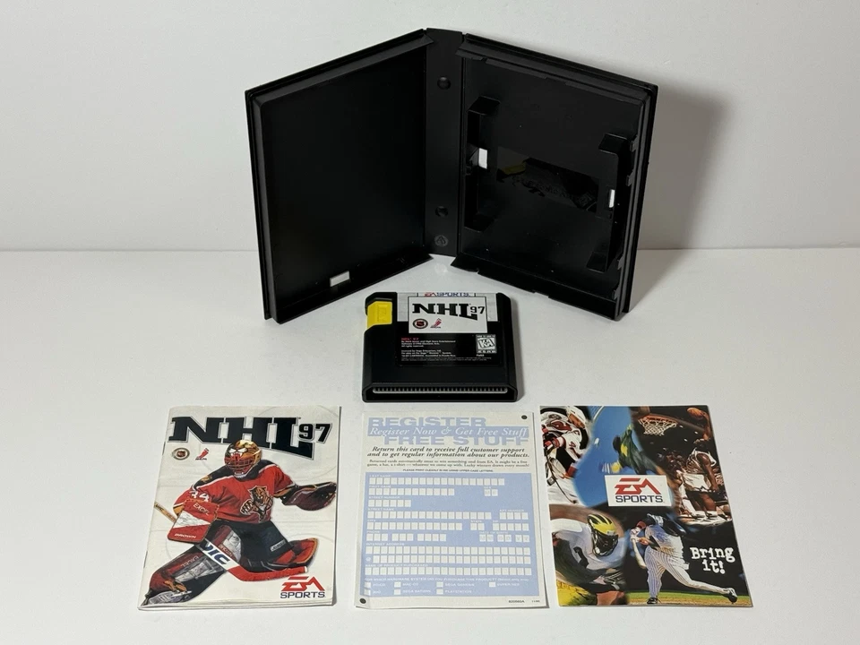 NHL 97 (Sega Genesis 1996) Complete w/ Manual & Reg Card EA Sports Hockey Tested - Image 2 of 4