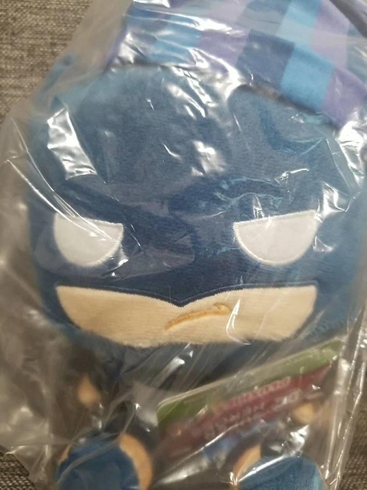 2020 FUNKO DC HOLIDAY PLUSH BATMAN WITH HAT PLUSH TOY DC COMICS NEW WITH TAGS - Image 2 of 4