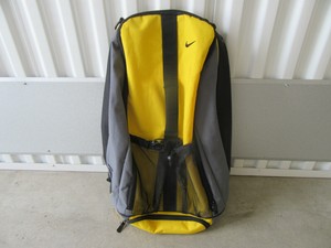yellow nike backpack