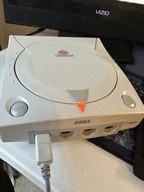 SEGA Dreamcast HKT-3020 Model 1 Games Bundle , 2 Controllers and Memory Card