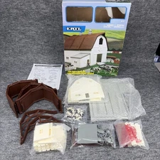 ERTL 1:64 Dairy Farm Set w/Barn & Accessories - New - Open Box, Near Complete