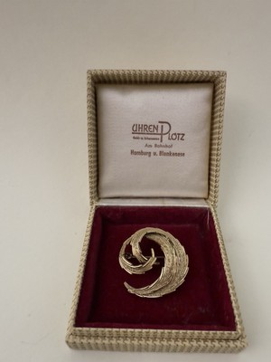 Vintage 1950s AMERIKANER Swirl Brooch   Mid-Century Modern Gold-Tone Textured