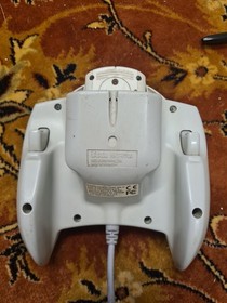 Sega Dreamcast Video Game Console with 1 controller and 1 gun