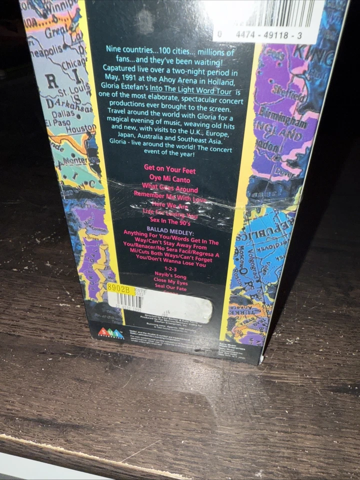 Gloria Estefan - Into the Light World Tour (VHS, 1992) SEALED - Image 3 of 4