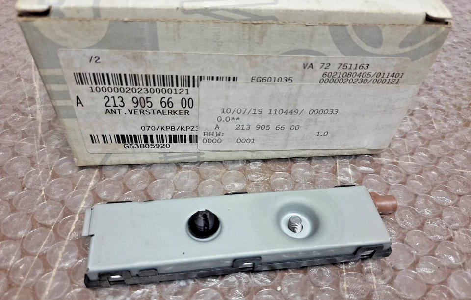 Amplificador Antena Exterior ORIGINAL MERCEDES BENZ W118/W167/W213 A2139056600 Foto 2 de 4