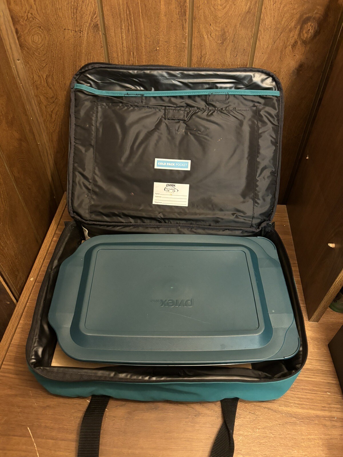 Pyrex Portables Insulated Hot / Cold Dish Carry Bag And Dish W/Lid eBay