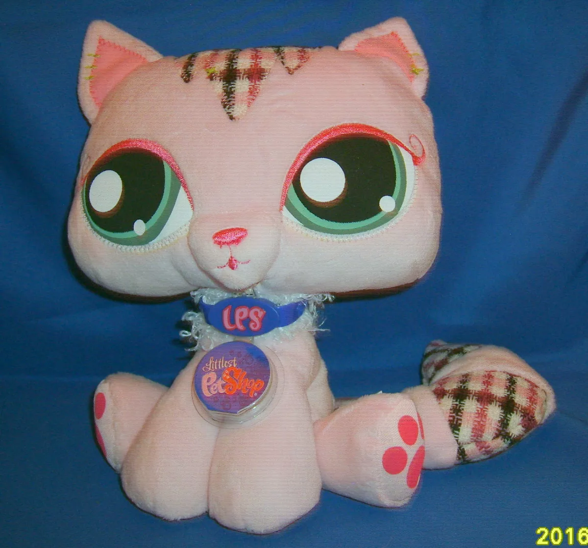 Pink toy shop cat