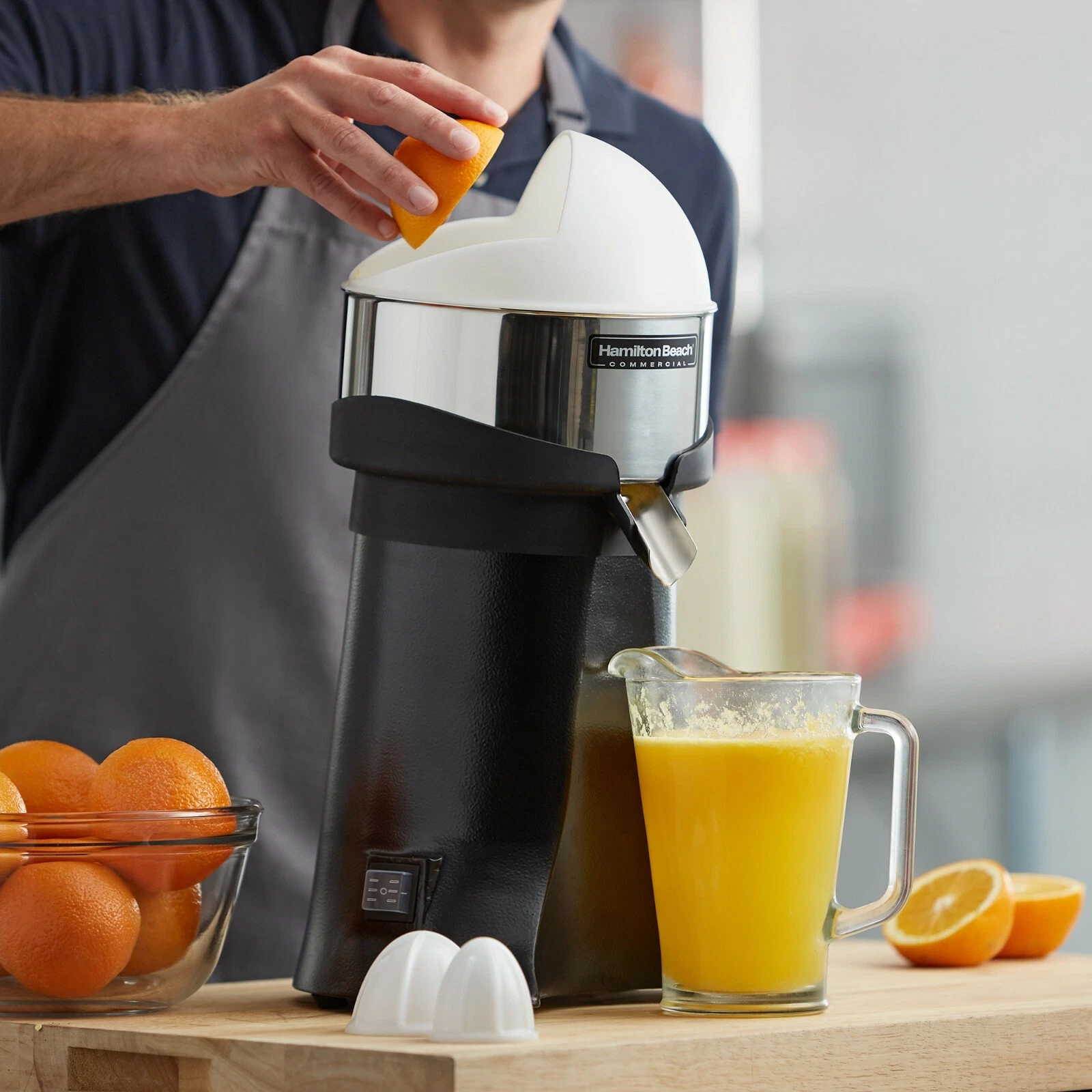 (ONE) HAMILTON BEACH HCJ967 ELECTRIC COMMERCIAL JUICER 120V, 320W NSF