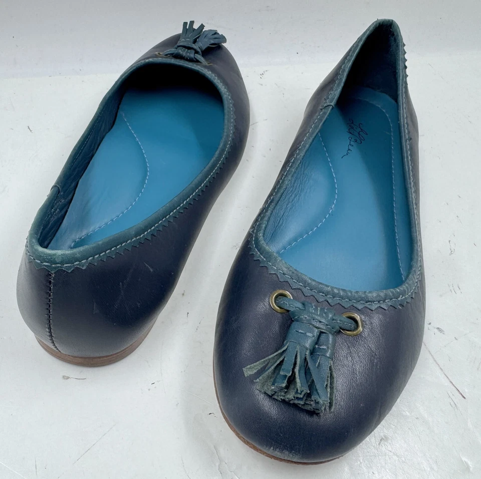 Zapatos planos informales sin cordones L.L.Bean para mujer de ballet 7M de cuero azul marino con borlas 6175 Foto 4 de 4