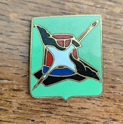 Abzeichen Luftwaffenstützpunkt 142 Boufarik Algerien / Drago Paris A806 /PP97