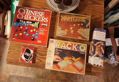 Lot Of 5 Vintage Family Board Card Games, UNO Rack-O, YAHTZEE, Jenga 1970-1990