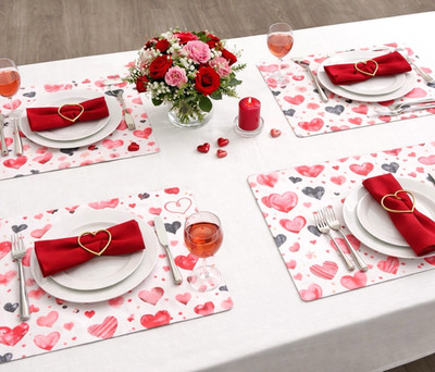 Valentine Heart Placemats Set of 4 NEW 13x19 Fabric Felt Back Love Romance