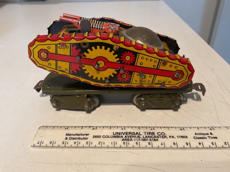 Marx prewar RARE 8-WHEEL FLATCAR with MUTICOLORED TANK Windup WORKS PINK GUNS