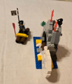 LEGO 6248 Pirates: Volcano Island  - 100% w/box & manual