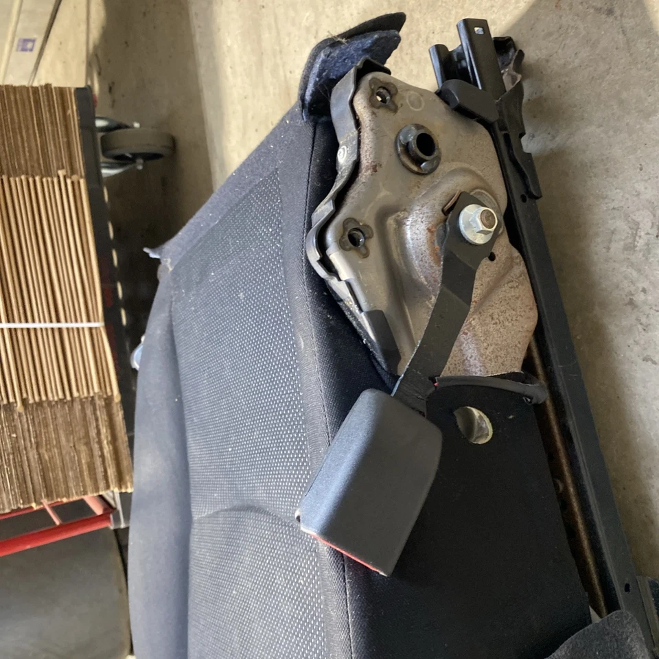 Asiento Subaru Impreza 2012 2013 2014 cojín inferior pasajero delantero lado derecho OEM Foto 3 de 4