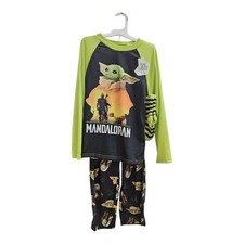 Star Wars Yoda The Child Mandalorian Boys 2 Piece Pajama Set w/Socks