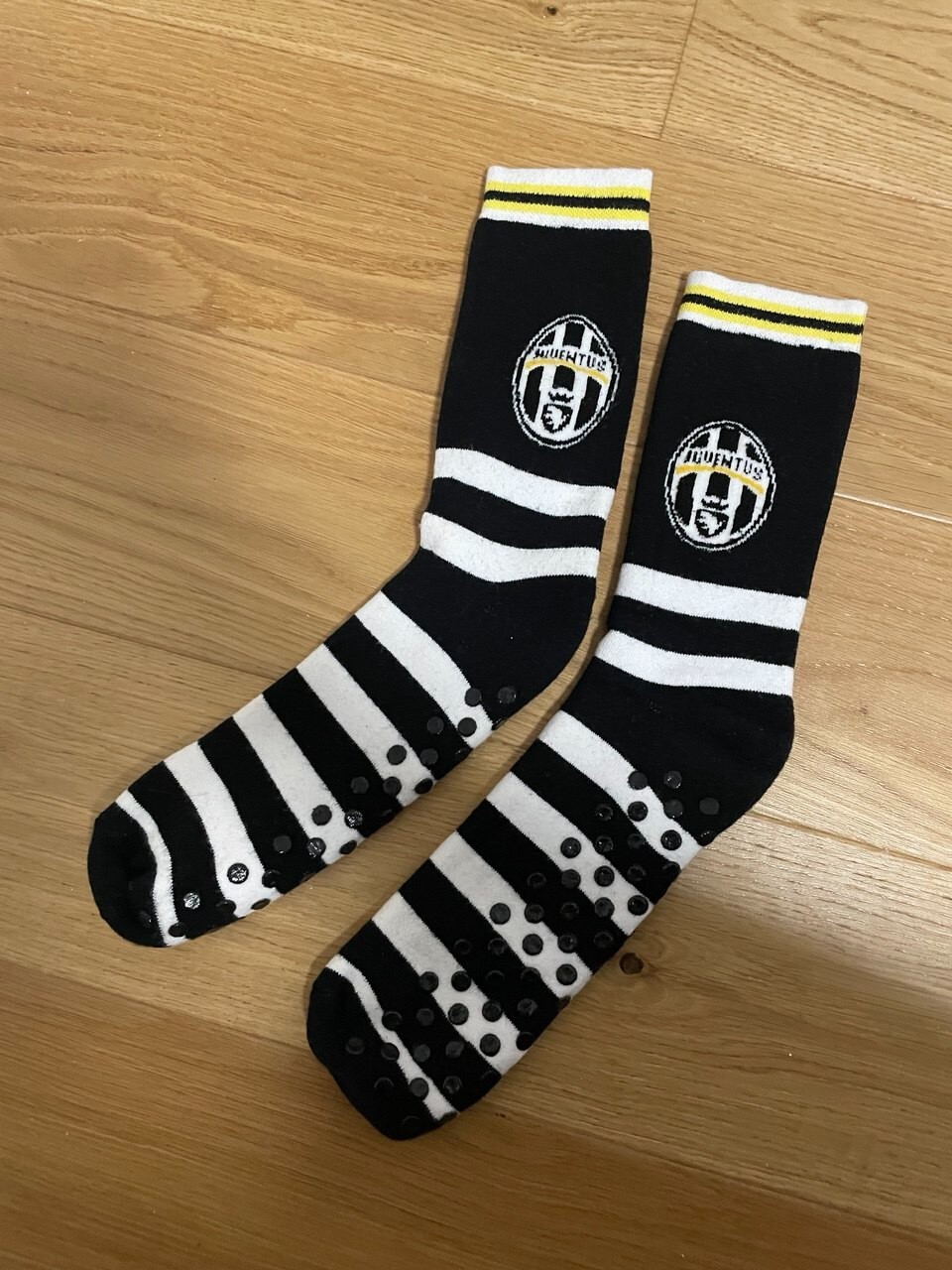 Foto 1 di 2