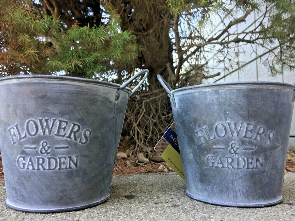 Metal Bucket SET OF 2. Flowers & Garden Add a rustic, elegant touch to your home - Image 2 of 4