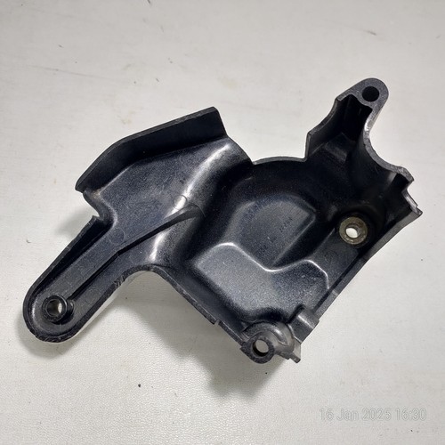 Suzuki GT125 GT 125 Oil Pump Cover A 11410-36200 / 11410-36201 NOS JP - Picture 10 of 12