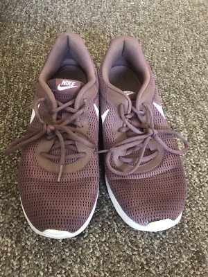 Nike Womens Tanjun 81 Running Shoes Sneakers Size Mauve