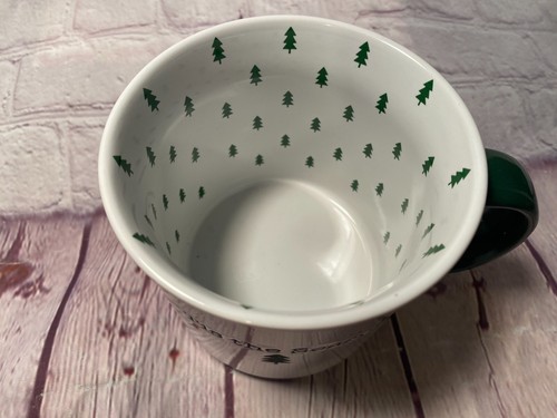 FAO Schwartz 'Tis The Season Large 20 Oz Christmas Tree Coffee Mug Green Handle - Picture 8 of 10
