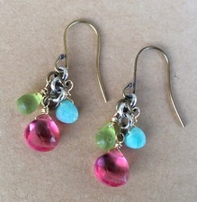 MULTI STONE SUNDANCE CHARM EARRINGS HANDMADE ANTIQUE GOLD TONE PLATED PERIDOT