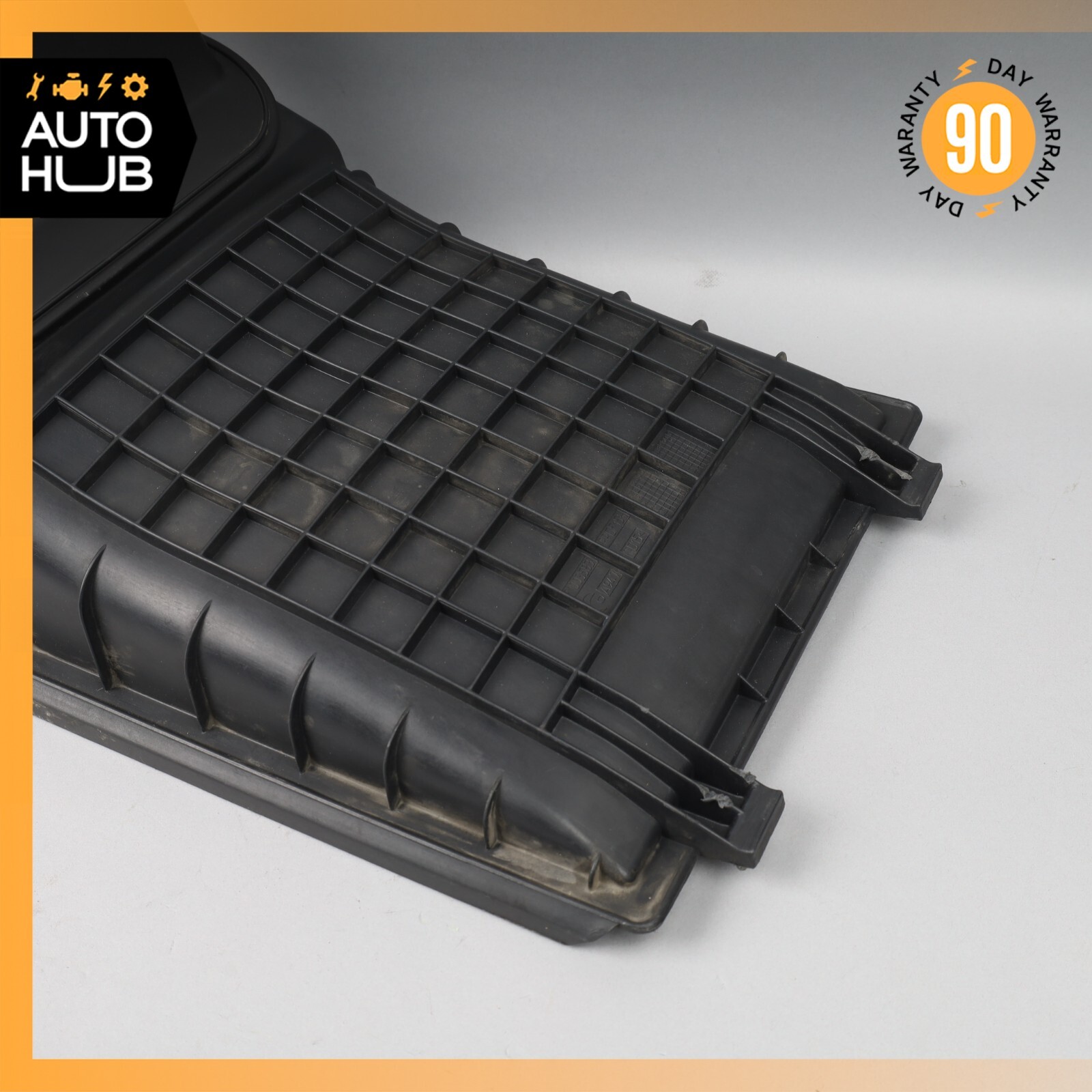 05-07 Maserati Quattroporte M139 Air Intake Cleaner Filter Housing Cover OEM