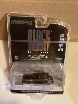 Greenlight Black Bandit 1948 Ford Fordor Super Deluxe Lowrider