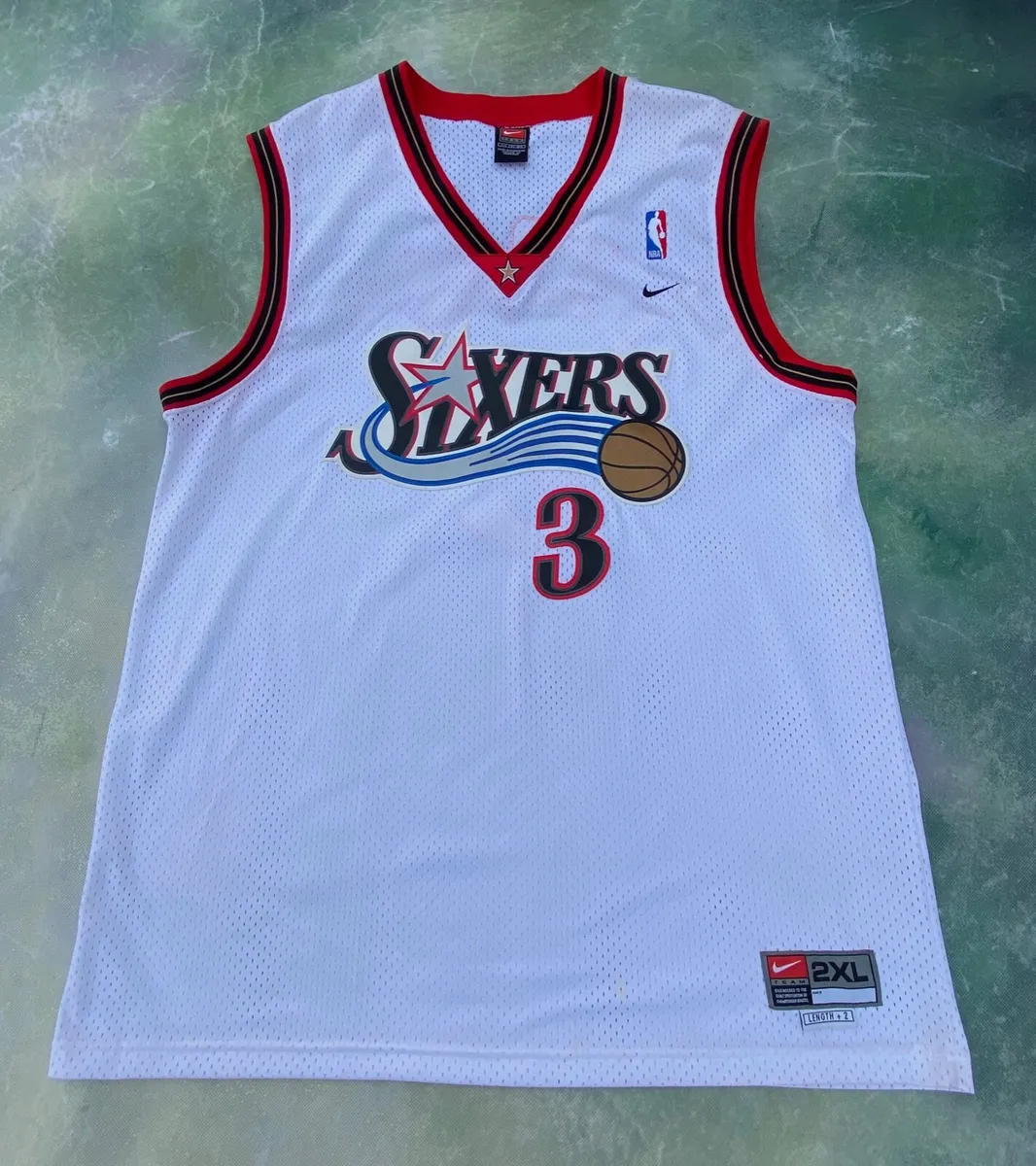 Vintage Nike NBA Philadelphia 76ers Allen Iverson #3 Jersey Size XXL.