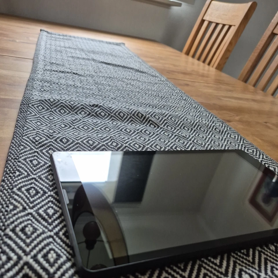 Medion Lifetab E10421 32GB, 25,7cm - 10,1 Zoll HD Tablet Android 10 - Schwarz - Bild 3 von 4