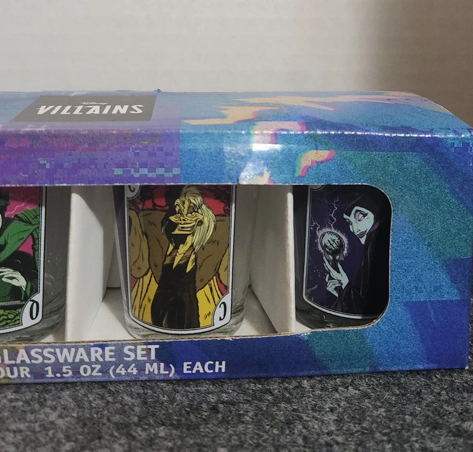 Nuevo Juego de Cristalería Villanos Disney 4 Vasos de Chupito Ursula Cruella Reina Malificante Foto 4 de 4