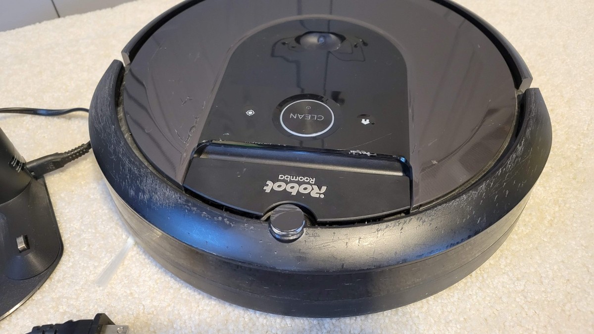 CLEAN iRobot Roomba i7 Robot Vacuum / WiFi / New Rollers, Brush