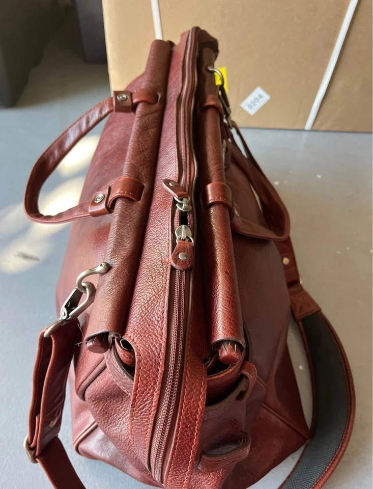 Pelle Studio Wilson 皮革行李袋周末/肩带携带 Y2k — 第 3/4 张图片