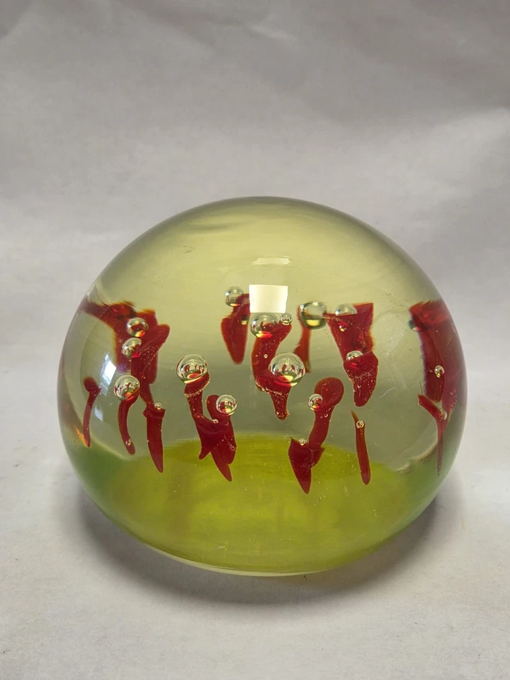 Cenedese Murano Vaseline Uranium Glass Paperweight GLOWS MASSIVE Red w/ bubbles - Image 2 of 4
