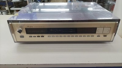 Accuphase T-107 FM Stereo Tuner Quartz Synthesizer Golden Faceplate 100V gete...