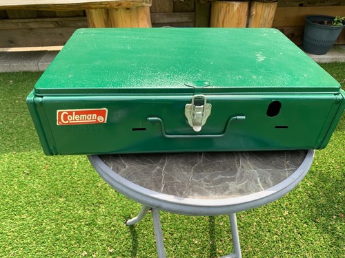 GENUINE COLEMAN White Gas CAMP STOVE - Picture 5 of 22