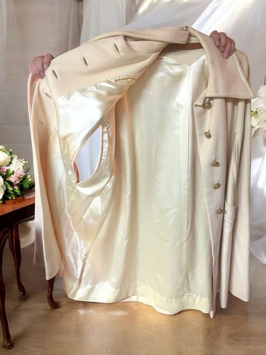 Women’s Vintage Union-Made Wool Overcoat with Satin Lining Ivory Colored - Picture 2 of 9