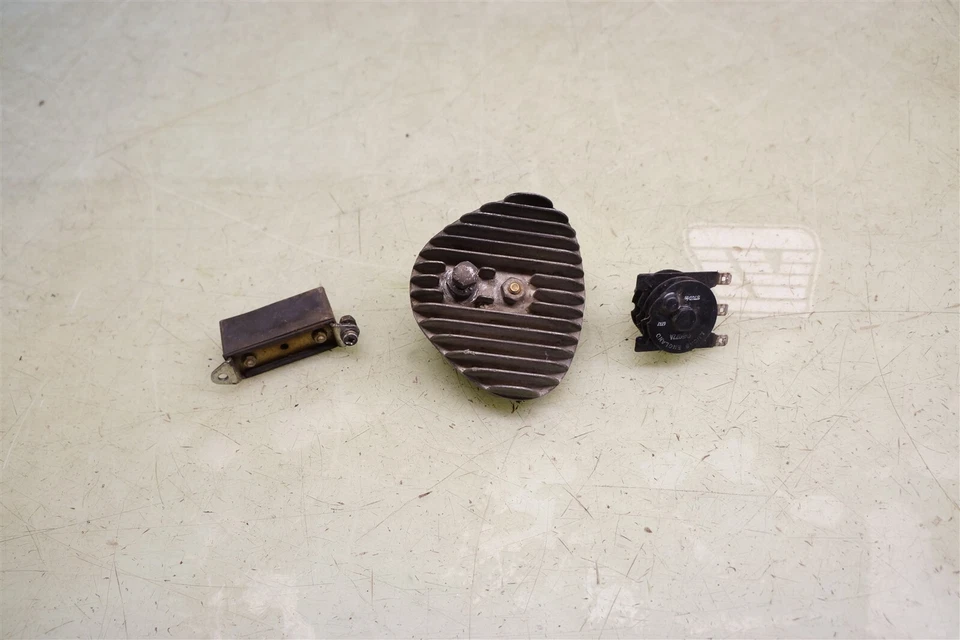 BSA A65 A65T Thunderbolt Lightning 1968 A65L A-65 650cc *Regulador 2064 Foto 3 de 3