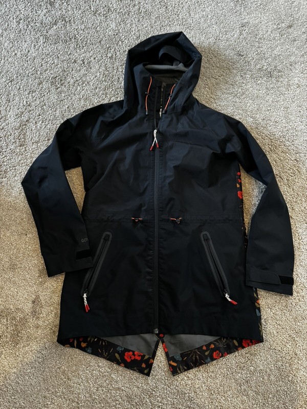 Burton Women’s Goretex Women’s Jacket