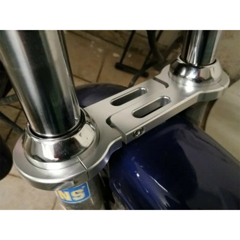 Soporte de horquilla delantero negro 39 mm apto para Harley Sportster Seventy Two XL1200V 12-17 Foto 4 de 4