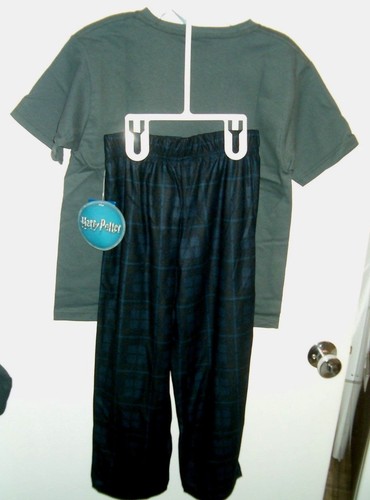 Harry Potter Hogwarts T Shirt And Lounge Pants Pajamas Size 8 NWT - Picture 3 of 5