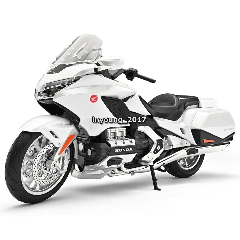 1/9 Honda Gold Wing Tour GL1800 Motorcycle Model Diecast Boys Toys Kids Silver - Image 4 of 4