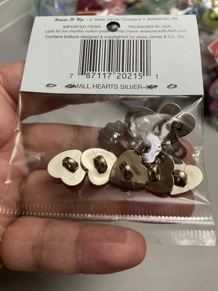 Jesse James Dress It Up Botones Lote de 5 Nuevos Paquetes Artesanía Gatos Picnic Corazones+P Foto 2 de 4