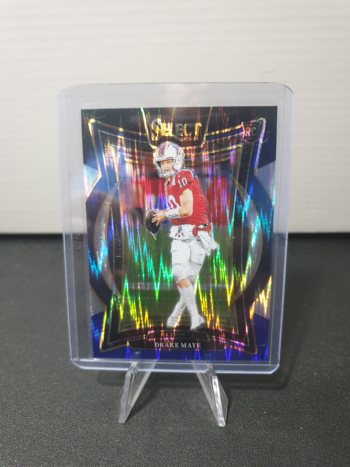 2024 Panini Select - Concourse Drake Maye #27 Black & Blue Shock Prizm (RC)
