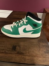Air Jordan 1 Mid  Lucky Green  Size 5Y No Box