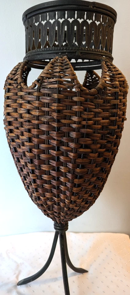 Vintage - MCM - Rattan/ Wicker And Metal Floor Vase - Home Decor-24 Inches Tall - Image 3 of 4
