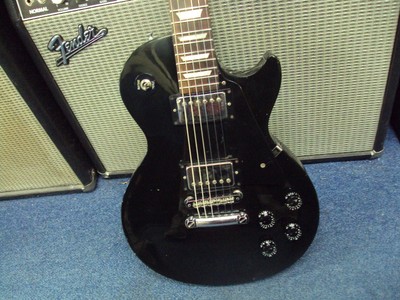 SALE Gibson Les Paul Studio Electric Guitar Made in USA 1996 Black Finish SALE Gibson Les Paul Studio Electric Guitar Made in USA 1996 Black Finish